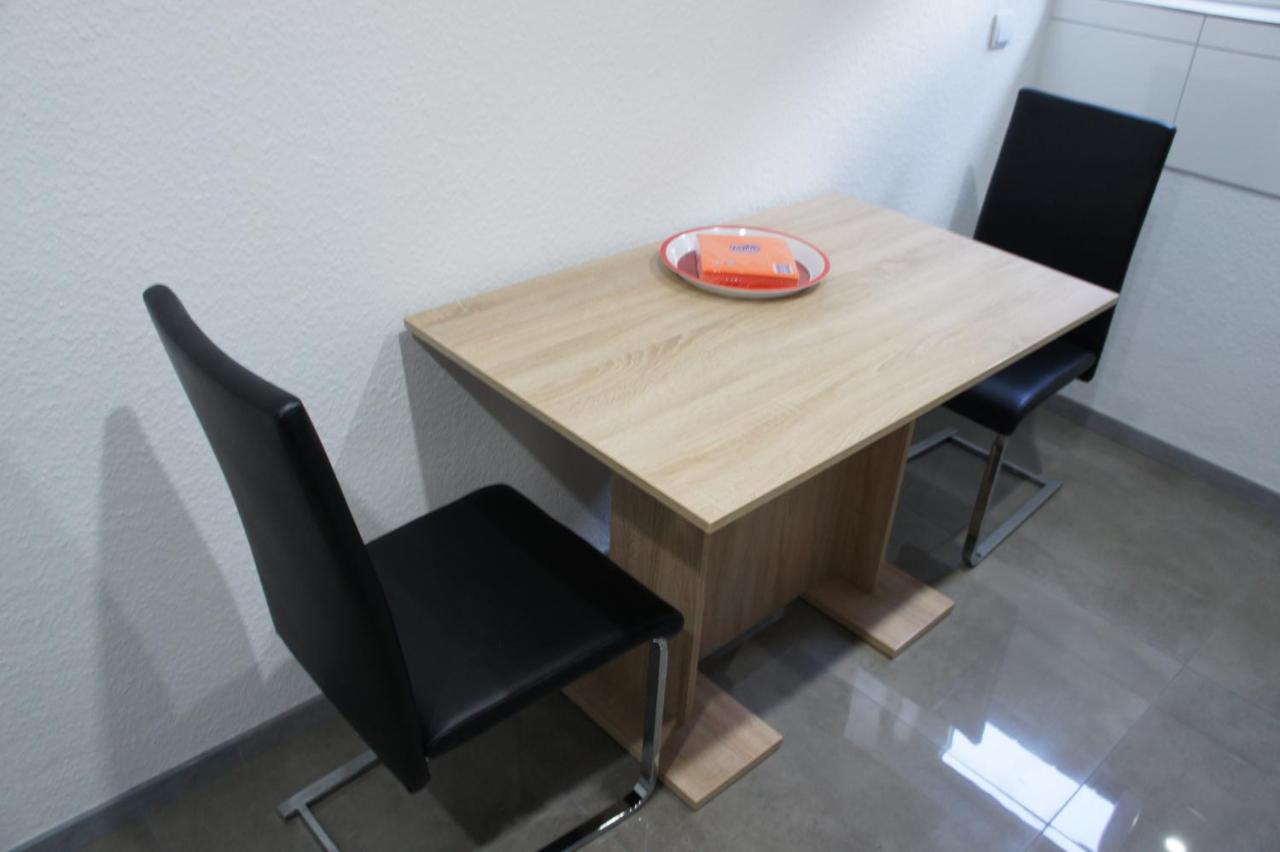2- Zimmer-Wohnung 维勒斯威特 外观 照片